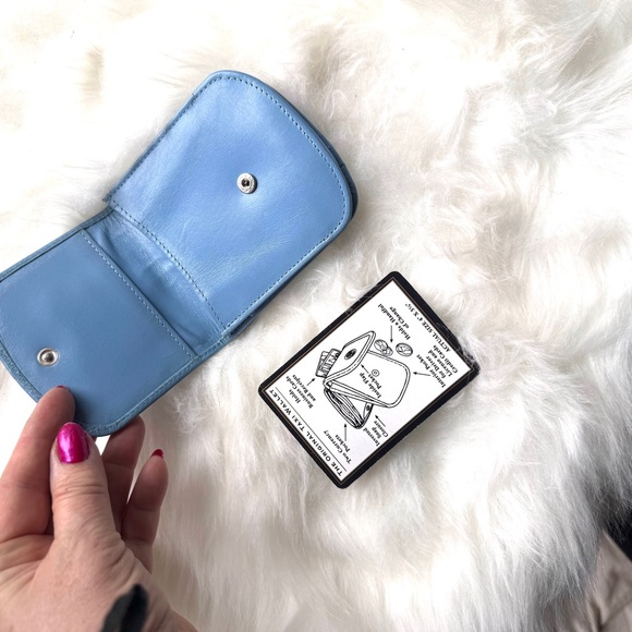 Woman Taxi leather valet NWT 5x5 - Picture 5 of 5